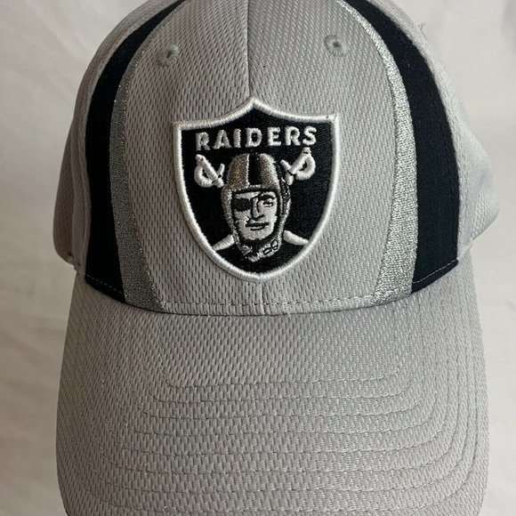 NFL Team Apparel Oakland Raiders	Strap Hat Cap OS - Picture 2 of 4